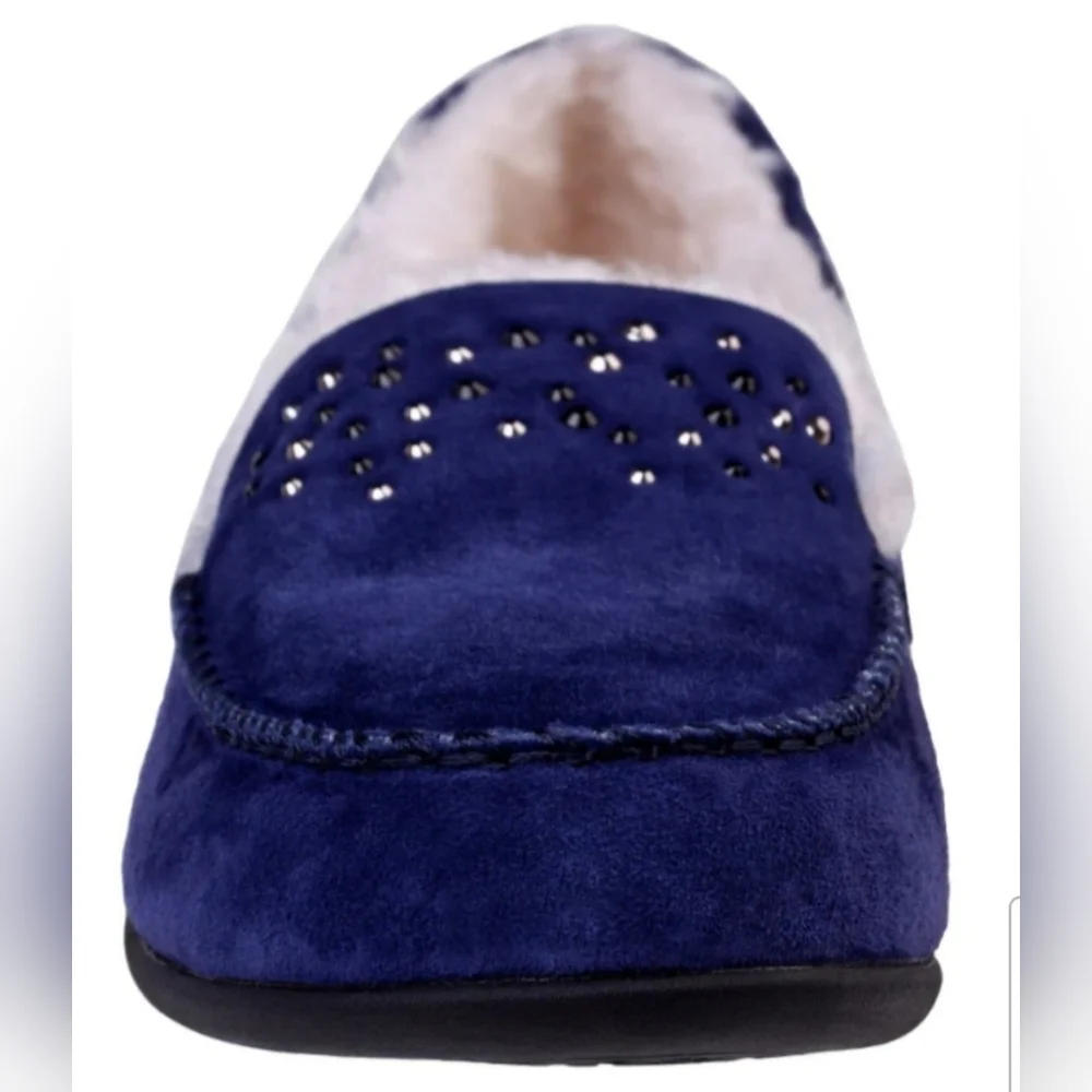 Women's Balboa Rhinestone Slipper Size 7D Navy color New in box